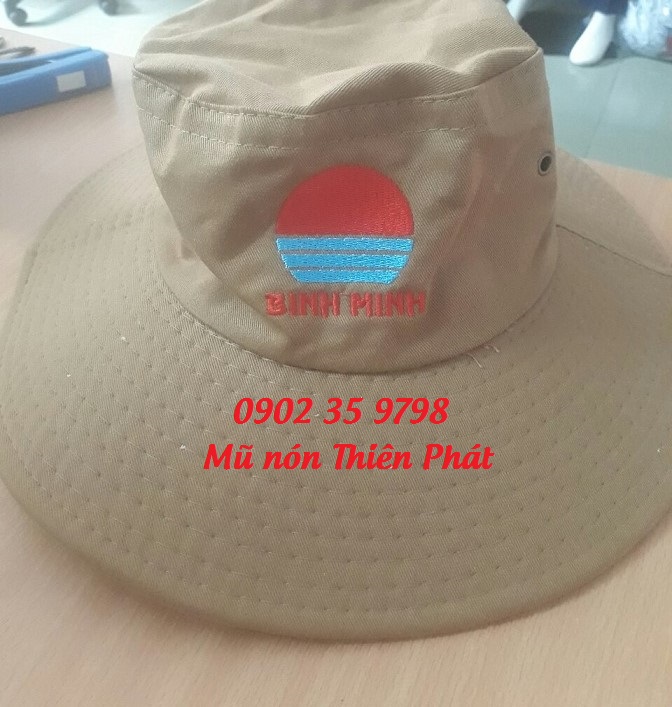 Tìm địa chỉ may mũ...