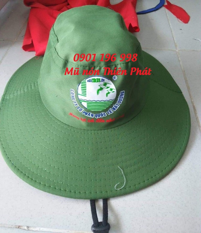 Ở đâu may mũ tai bèo...